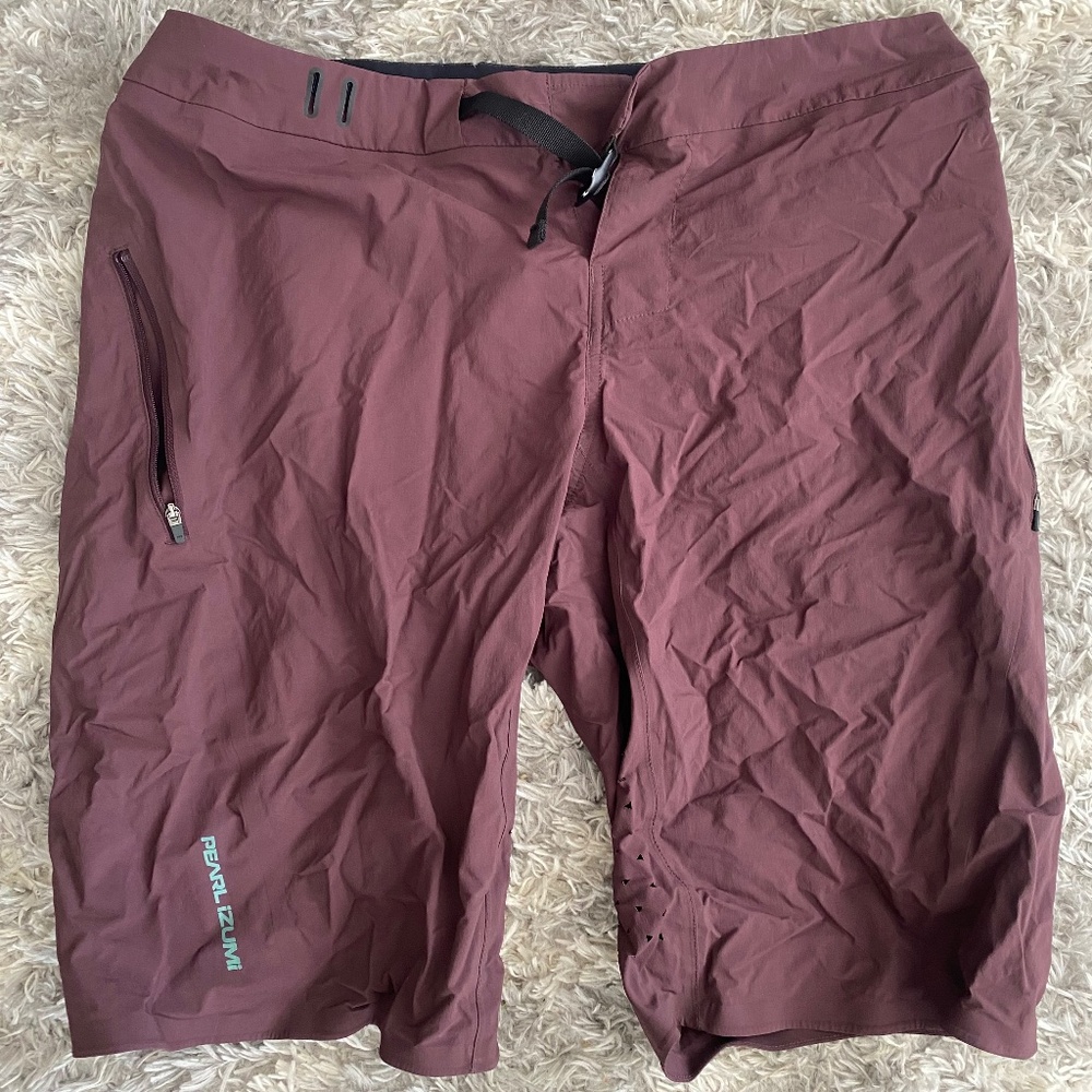 Pearl Izumi MTB shorts
